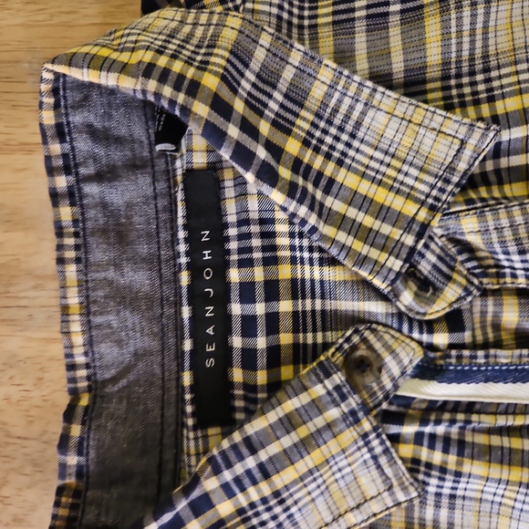 Plaid Sean John button down - Picture 2 of 3